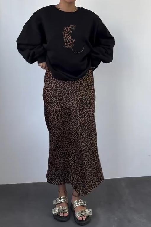 Women's casual leopard print sweatshirt and skirt suit